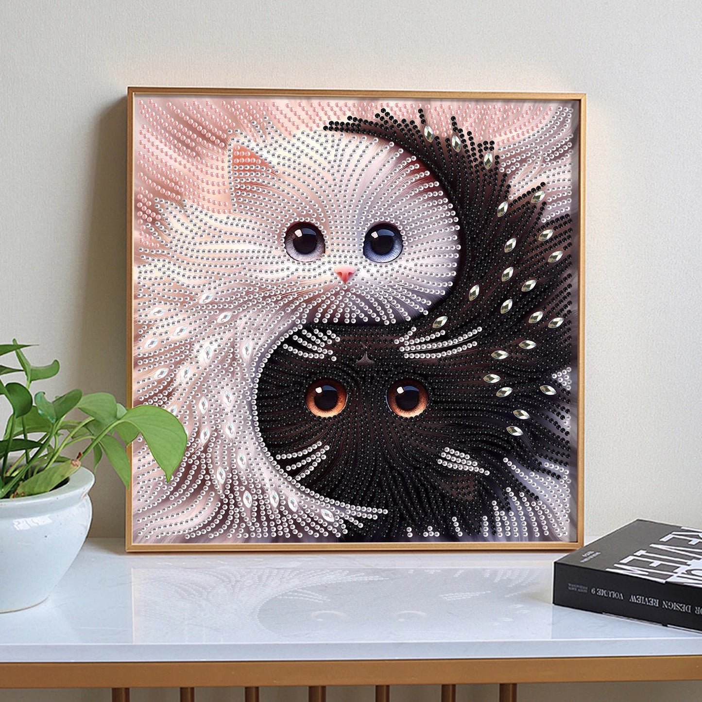 Kitten Special, Ying And Yang Shape DIY Diamond Art Painting Kit, Crystal Partial Diamond